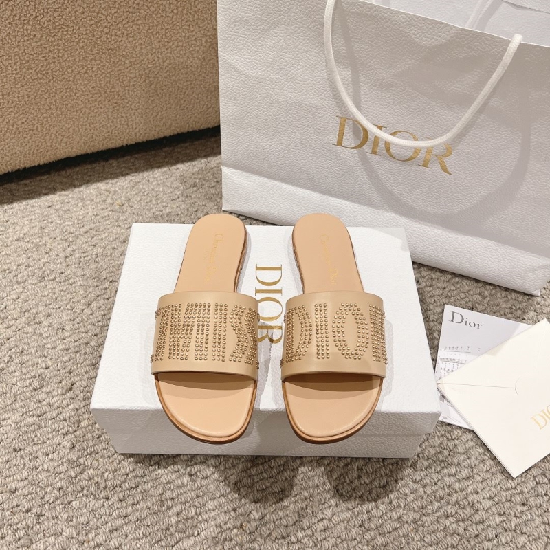 ch**an D*or slippers